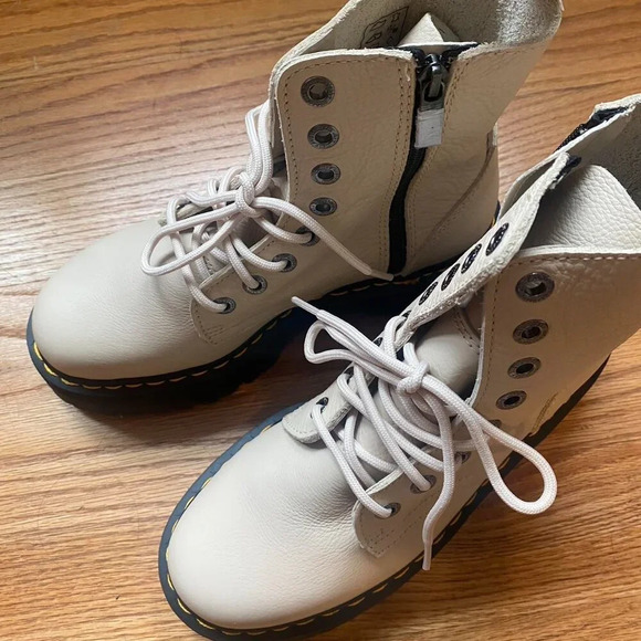 Jadon III Dr. Martens Leather Boots - Picture 5 of 8